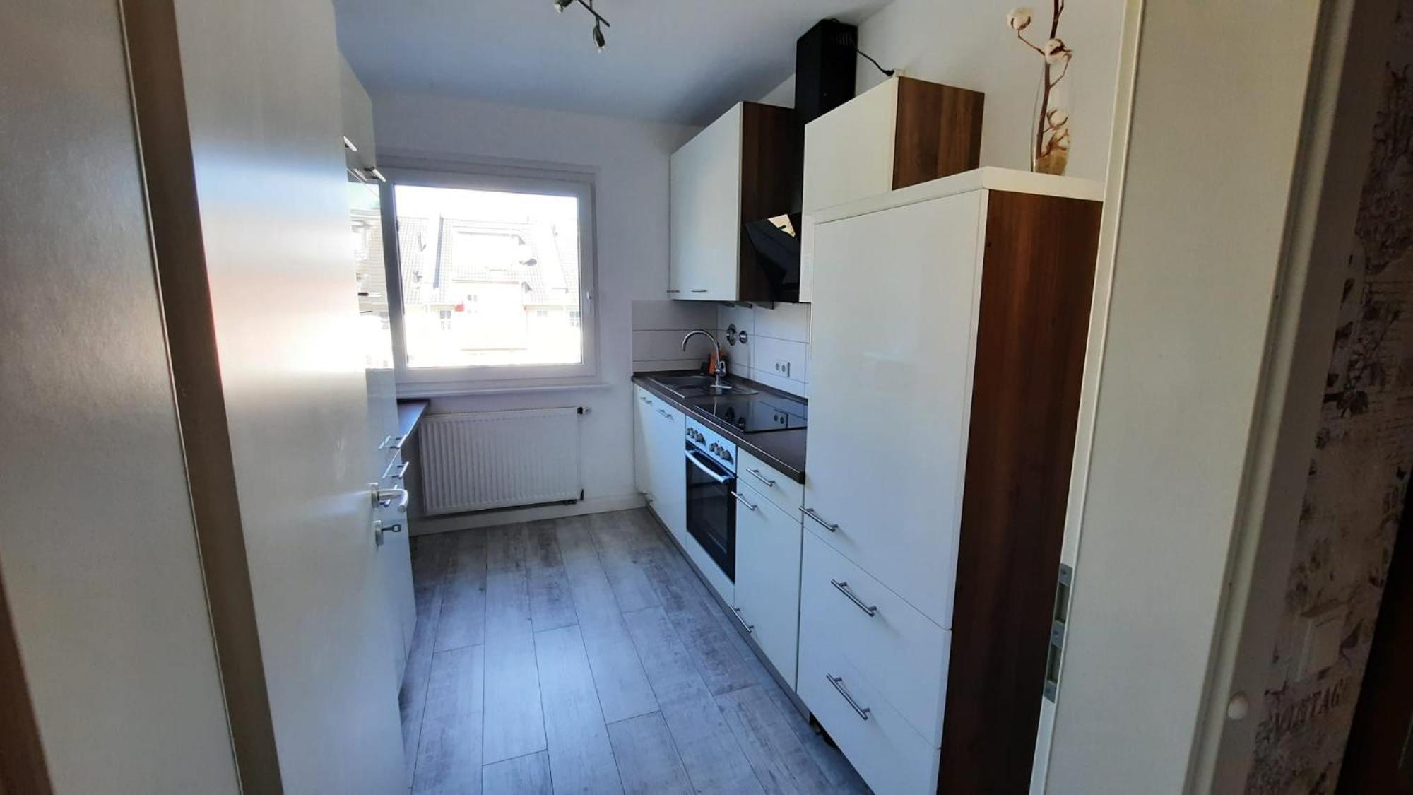 Ruhig Gelegene 2-Zi Fewo, Wallbox, Balkon Essen Luaran gambar